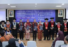 Kukuhkan 4 Doktor Baru Ilmu Hukum UMS, Soroti Hukum Adat Perkawinan Muslim Tengger