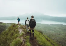 Ini Cara Menghindari Hipotermia saat Naik Gunung