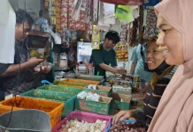 Berkah Iduladha, Penjual Bumbu Giling di Pasar Kleco Solo Kebanjiran Order