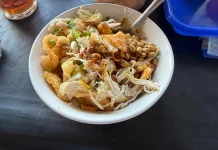 Bosen Daging Kurban, Bubur Ayam Laris