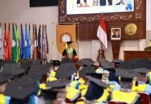 Rektor UNS Dorong Wisudawan Jadi Penggerak Solusi melalui Empati dan Kolaborasi