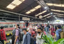 Lonjakan Penumpang Kereta Warnai Libur Panjang Akhir Pekan