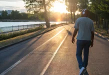 Jalan Kaki Rutin Bantu Turunkan Tekanan Darah Secara Alami