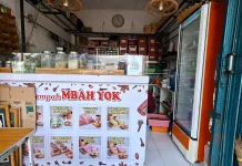 Ramuan Cinta Istri Bawa Wedang Mbah Yok Naik Kelas