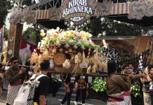 Kirab Bhinneka Gandekan 2026 Angkat Potensi UMKM Warga