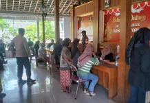 Sebanyak 1.260 KPM di lima desa Kecamatan Kismantoro menerima bantuan PKH Tahap II