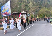 Kirab Gunungan Hasil Bumi Wujud Syukur dan Pelestarian Tradisi Lereng Lawu