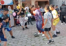 Sambut Pesta Bola  Dunia, Sanggar Bhineka Sukoharjo Gelar Aksi Sepak Bola Superhero