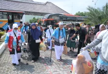 Tuntaskan Ibadah di Tanah Suci, 314 Jamaah Haji Tiba di Karanganyar
