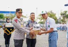 Deklarasi Kamtibmas Polda Jateng di Sukoharjo Diwarnai Pembagian Sepatu Gratis