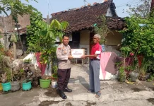 Polresta Surakarta Salurkan Bansos ke Warga, Wujud Kepedulian Hari Bhayangkara