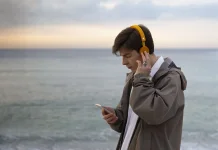 Mengapa Lagu Lama Terasa Menenangkan?