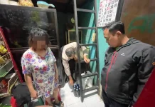 Nekat Jual Miras di Pasar Nglano, Wanita Paruh Baya Diamankan Polisi