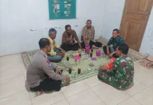 Babinsa Karangdowo Ajak Tokoh Masyarakat Sentono Jaga Kamtibmas