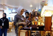 Tinjau Sri Kayu Furni Fest 2026, Astrid Widayani Apresiasi Pameran yang Diadakan