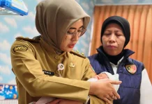 Wawali Solo Berikan Perhatian Khusus Kepada Bayi yang Ditemukan di Kereta Sancaka