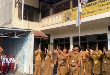 Lurah Gajahan Buka MPLS SD Muhammadiyah 24 lewat Lepas Merpati