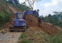 Terjunkan Alat Berat, BPBD Karanganyar Fokus Evakuasi Material Longsor Jatiyoso