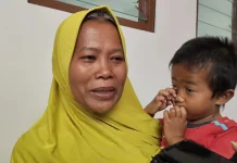 Air Mata Haru Murni Keluarga Prasejahtera Lepas Putrinya ke Sekolah Rakyat Sragen