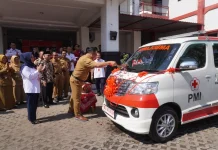 Perkuat Layanan Kemanusiaan, Pemkab Sragen Hibahkan Ambulans Baru untuk PMI