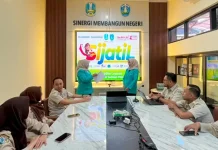 Mahasiswa UMS Dukung Digitalisasi Layanan Pajak Kendaraan Bermotor di Ponorogo