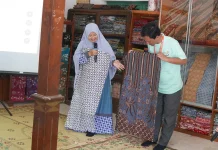 FT UMS Kenalkan Industri Batik Ramah Lingkungan kepada Mahasiswa Internasional