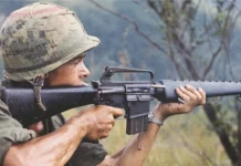 M16 dan AK 47, Dua Senjata Ikonik yang Bersaing pada Era Perang Dingin