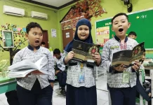 SD Muhammadiyah 1 Solo Luncurkan Mutabaah Book Daily Practice