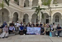 Pustakawan UMS Ikuti Studi Banding ke Malaysia, Presentasikan Program IMAM