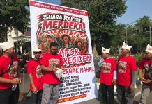 Aksi di Gladag, Peternak Solo Raya Keluhkan Harga Jagung Tembus Rp7.000