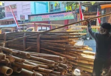Penjualan Bambu Hias dan Bendera di Solo Lesu, Merosot Dibanding Tahun Lalu