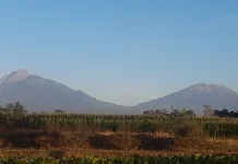 Merapi dan Merbabu Berdampingan, Harmoni Dua Gunung dalam Bingkai Keindahan Alam