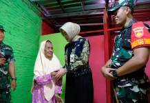 Terharu Rumahnya Dibedah TMMD, Siti Marsanah Kini Punya Toilet Sendiri