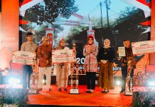 Lomba Gapura Usai, Astrid Ajak Warga Jaga Gotong Royong