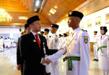 Respati Kukuhkan Paskibraka Surakarta untuk Upacara HUT ke-81 RI
