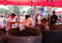 Pilot Project Desa/Kelurahan Mandiri Sejahtera, Semanggi Dapat Bantuan Benih Nila