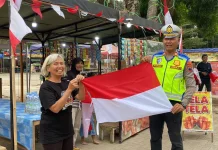 Polres Boyolali Bagikan 310 Bendera Merah Putih jelang HUT ke-81 RI
