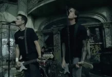 Cerita di Balik Tawa, Blink-182 Menyimpan Luka