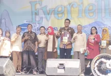 HUT SMA Negeri 2 Klaten Ditandai Peluncuran Buku 'Jejak yang Terus Menyala 85'
