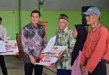 Sebanyak 1. 171 Petani dan Buruh Pabrik di Sukoharjo Terima BLT DBHCHT Bea Cukai