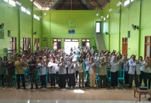 Koramil Karangnongko Kawal Layanan Dokter Spesialis di Blimbing