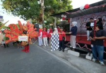 Hadiri Jalan Sehat RW 15 Sumber, Ketua TP PKK Solo Ajak Warga Perkuat Kebersamaan