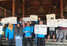 Pemulung Putri Cempo Desak Pemkot Solo Jamin Mata Pencaharian