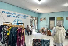 FT UMS Latih Penyandang Disabilitas Klaten Produksi dan Pemasaran Batik Ciprat