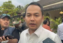 Tangani Kebakaran TPA Putri Cempo, Respati Upayakan Bantuan Water Bombing