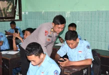 Dorong Literasi Digital, Polres Karanganyar Latih 361 Siswa SMKN 2 Karanganyar