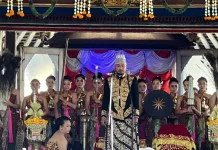 Keraton Surakarta Gelar Upacara Adat Kelengkapan Jumeneng PB XIV Hangabehi