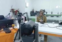 Baca Berita di RRI, Wawali Astrid Akui Tak Semudah yang Dibayangkan