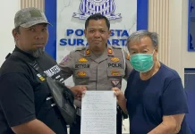 Polisi Tilang dan Mediasi Pengemudi Mobil yang Diduga Halangi Ambulans di Solo