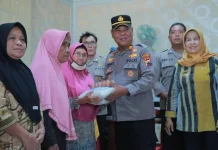 Polresta Klaten Salurkan Bantuan Sembako Untuk Warga Terdampak Kekeringan